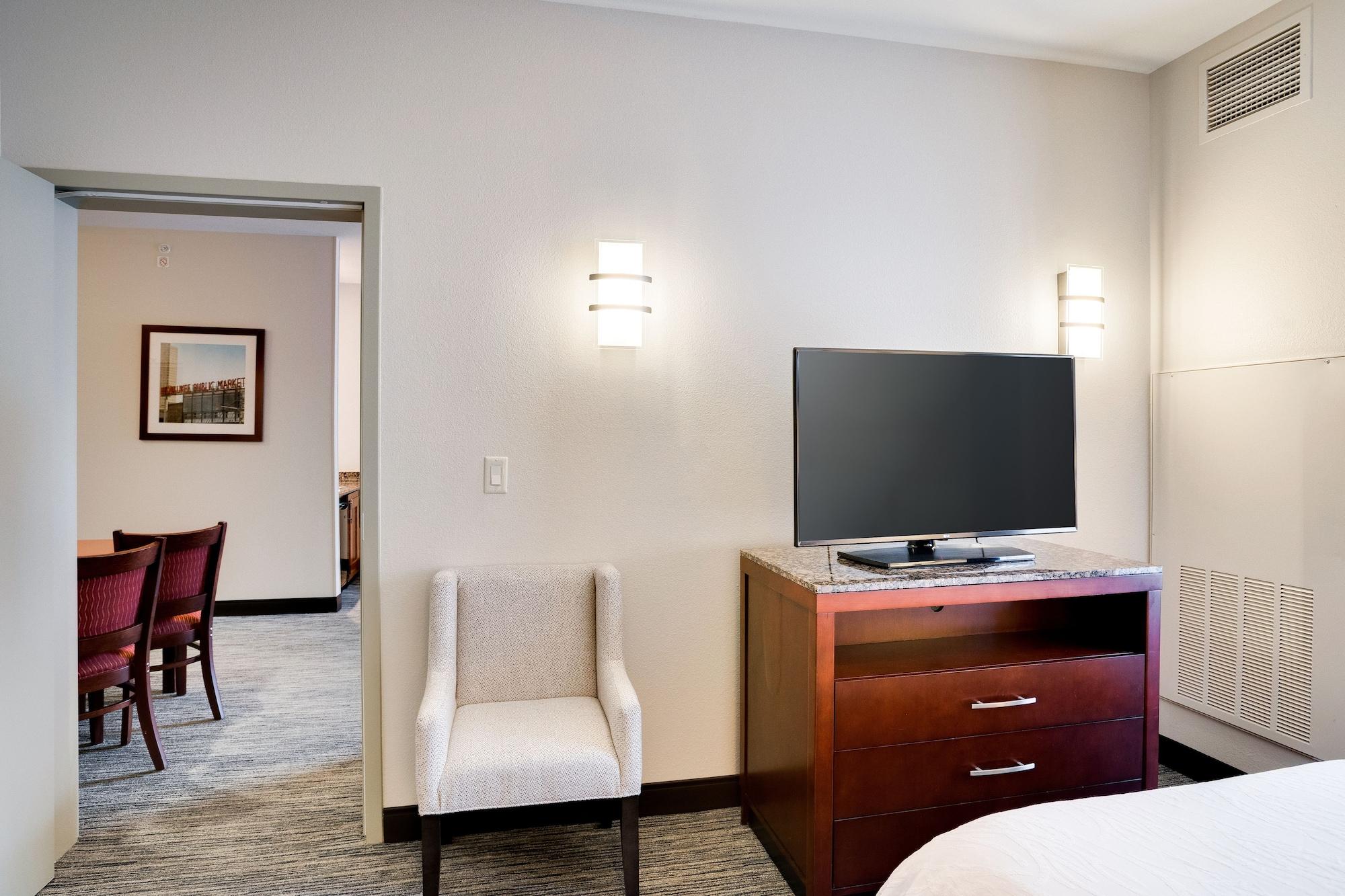 Hilton Garden Inn Milwaukee Airport Bagian luar foto