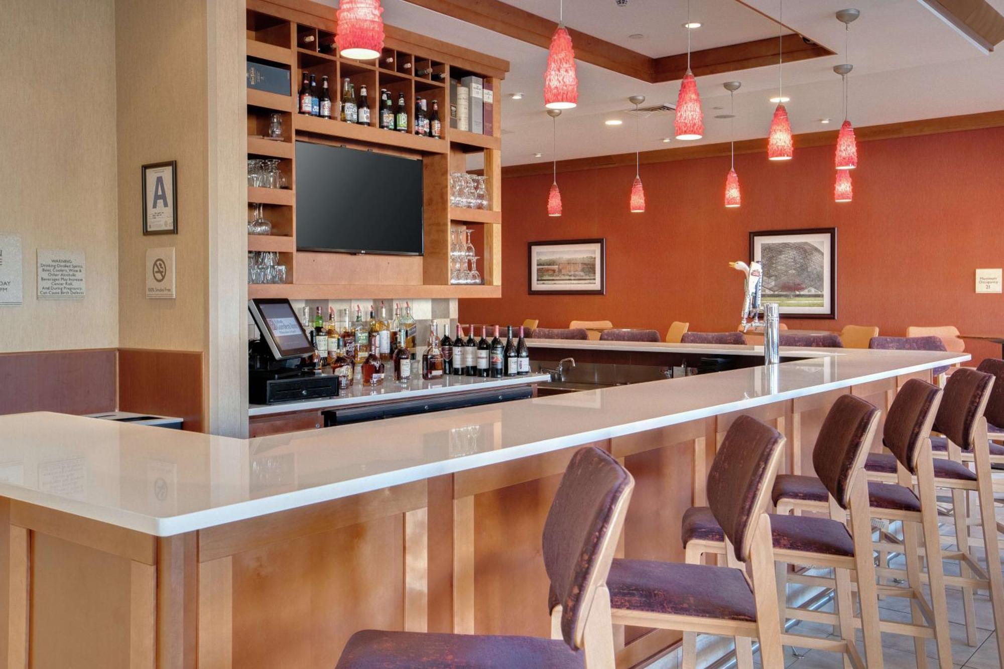 Hilton Garden Inn Milwaukee Airport Bagian luar foto