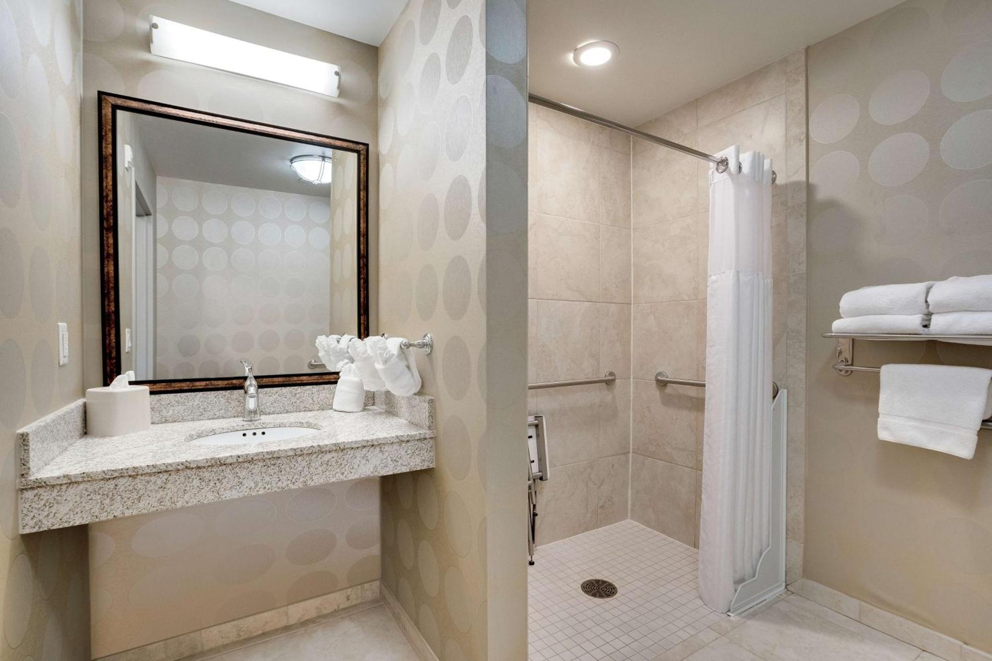 Hilton Garden Inn Milwaukee Airport Bagian luar foto