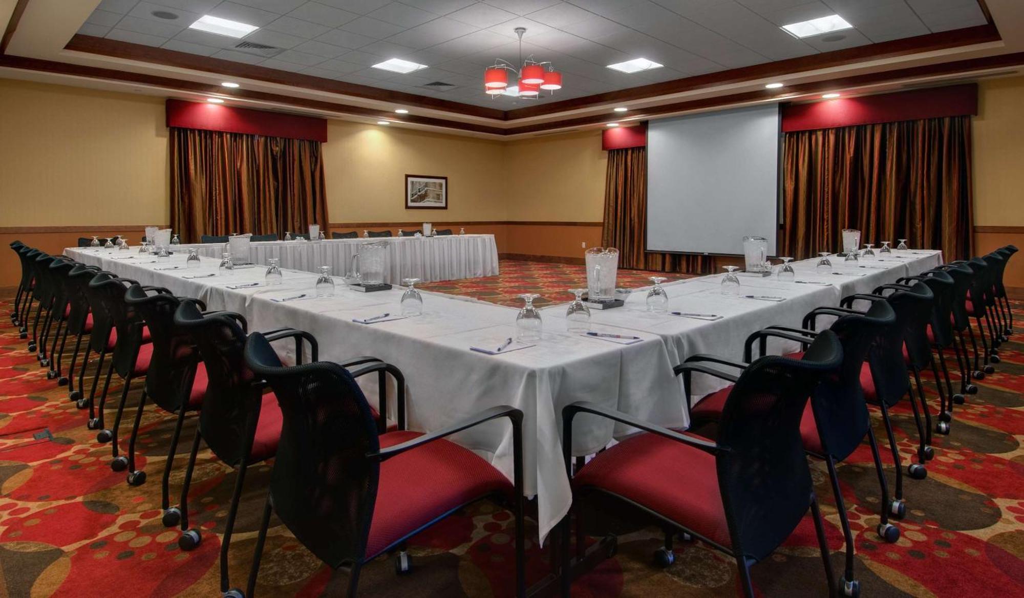 Hilton Garden Inn Milwaukee Airport Bisnis foto