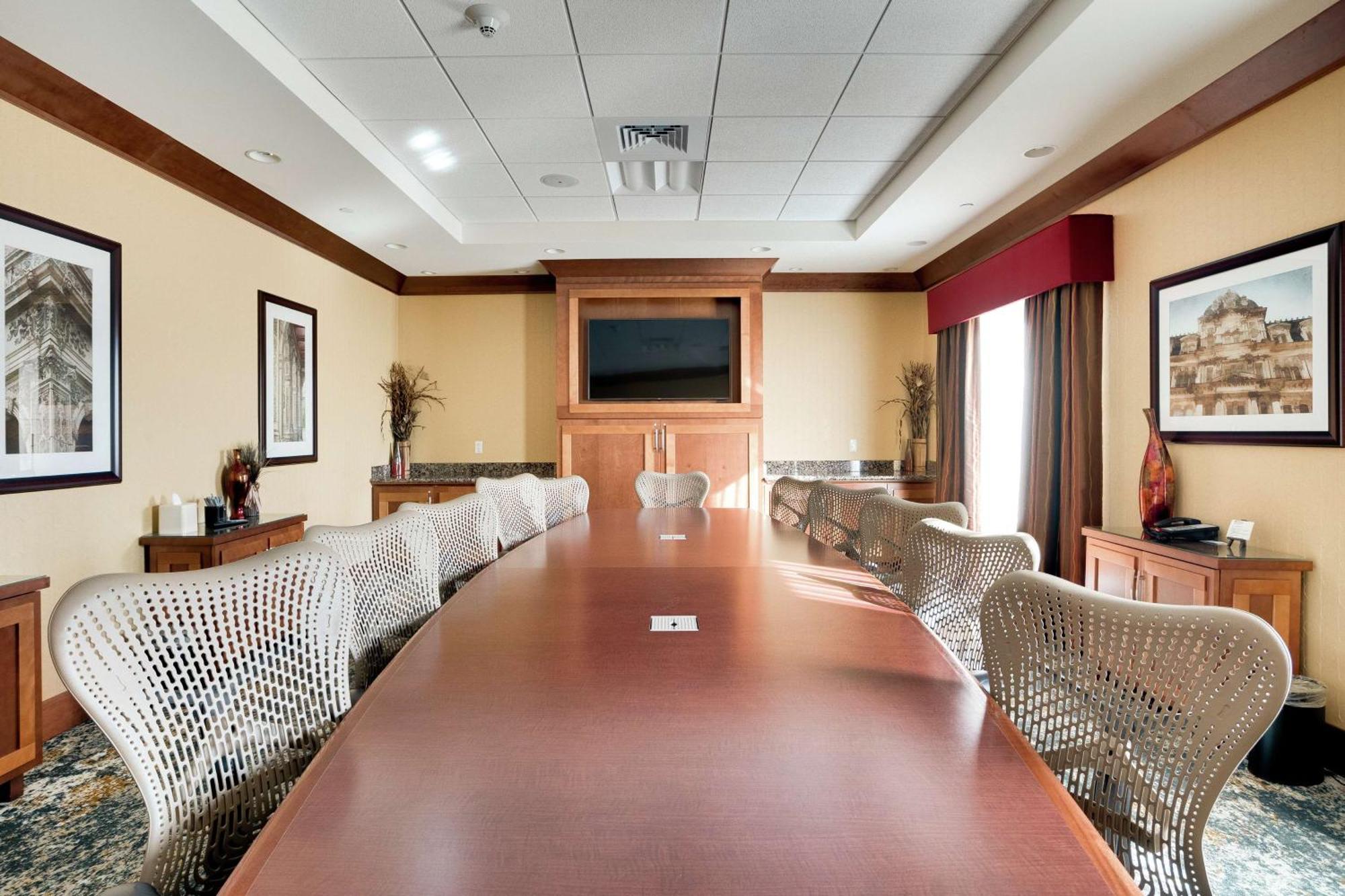 Hilton Garden Inn Milwaukee Airport Bagian luar foto